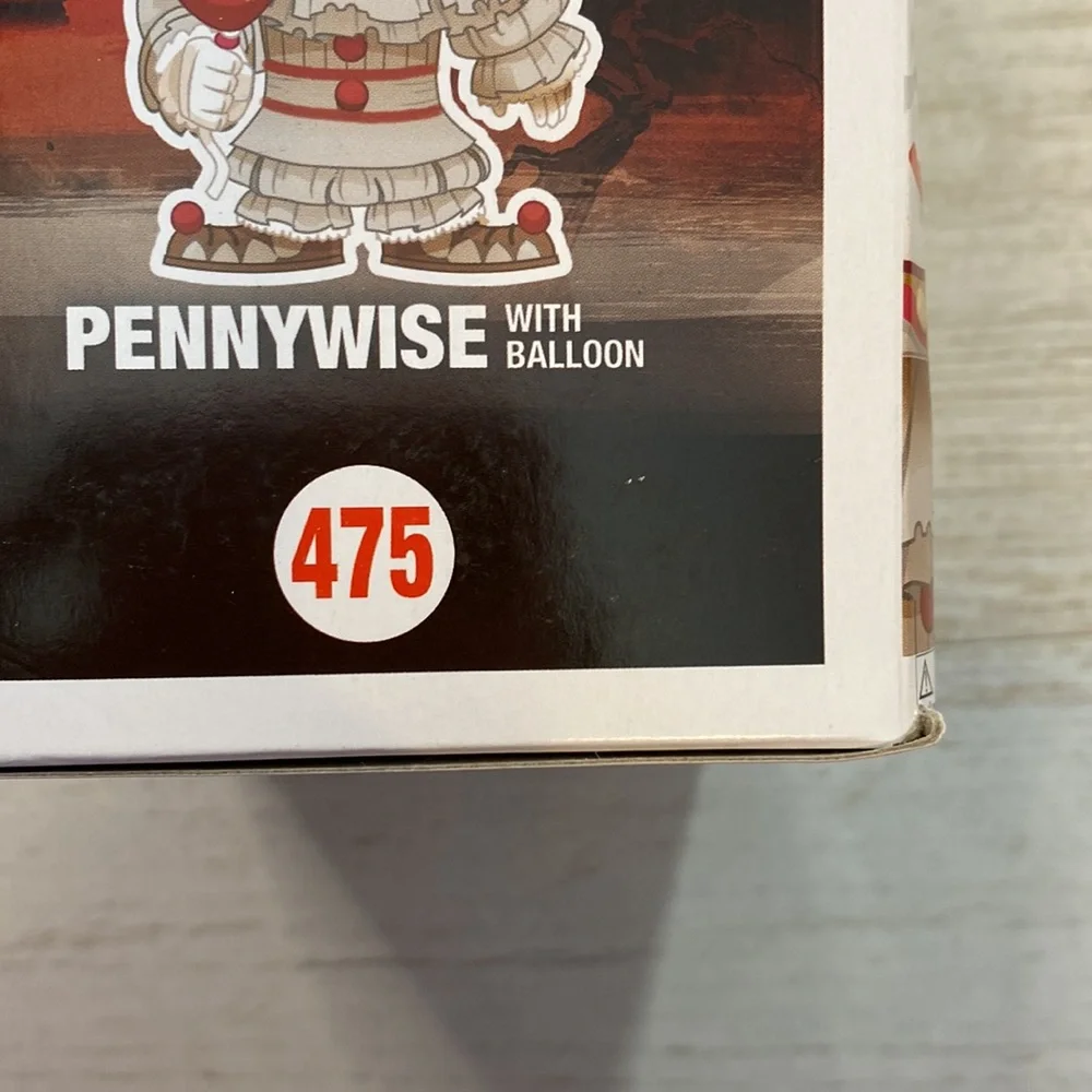 Funko Pop Pennywise With Balloon #475 IT Exclusive Figure - Picture 8 of 10